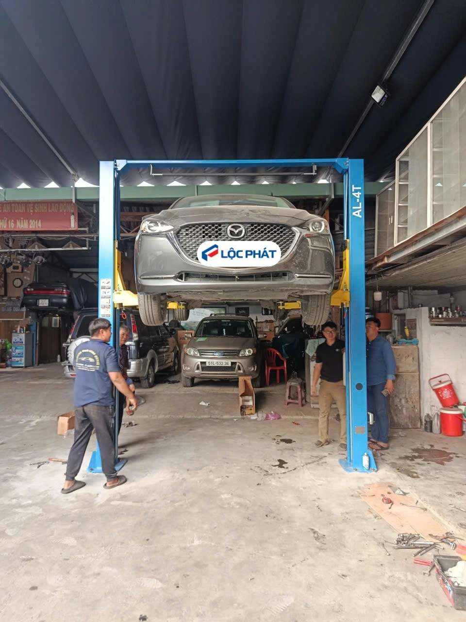 Cầu nâng 2 trụ ALPHA AL-4T nâng xe SUV