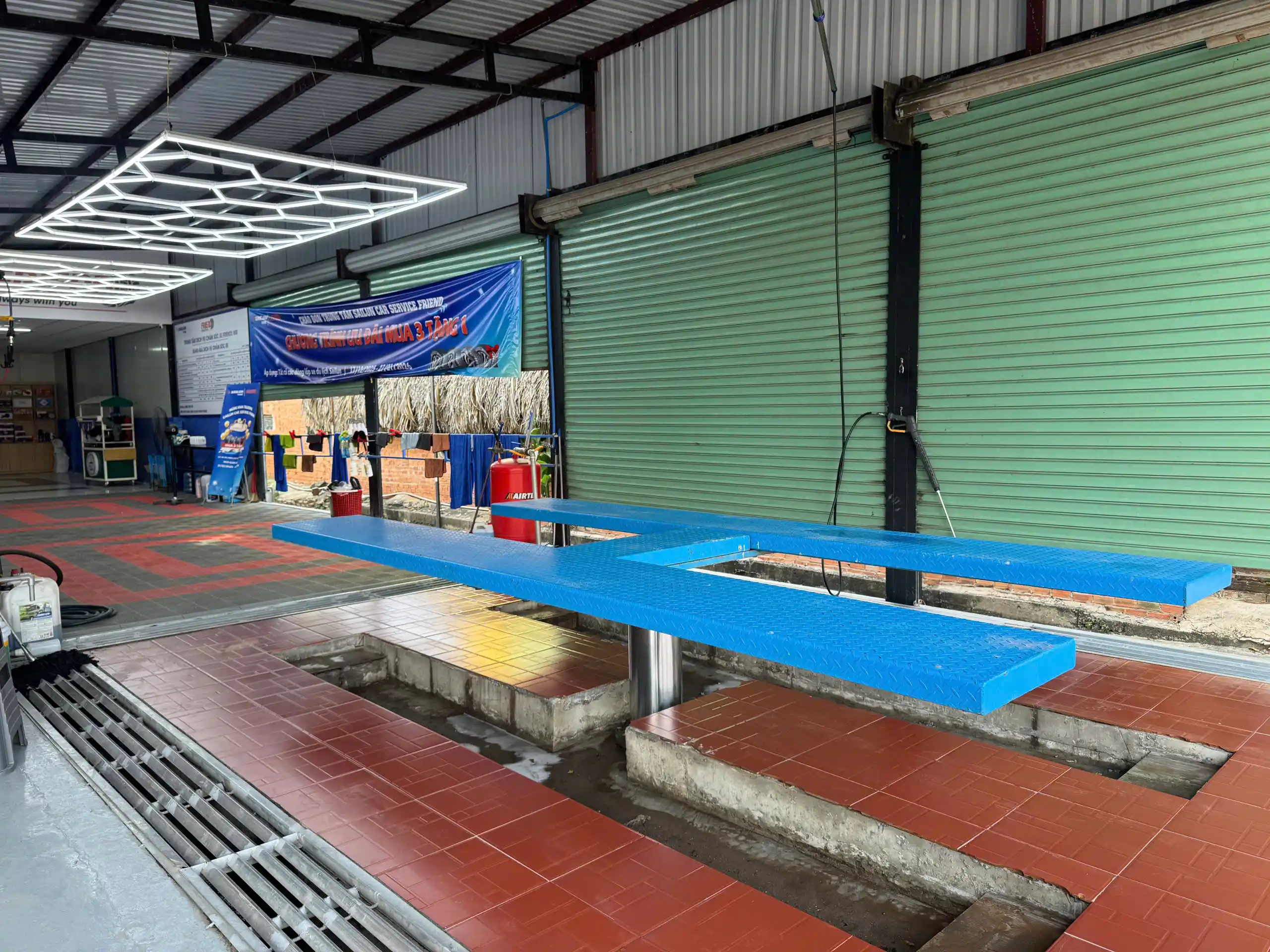 Lưu ý khi chọn mua cầu nâng 1 trụ cho gara