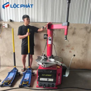 Máy tháo vỏ xe Fly Speed FS-813 kết cấu chắc chắn