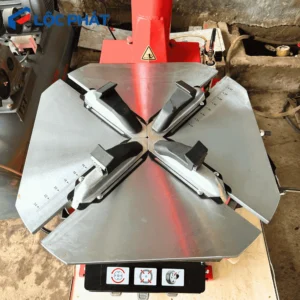 Mâm kẹp 4 chấu của máy tháo vỏ xe tay ga và du lịch SUNTEK LP-900