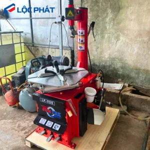 Máy tháo vỏ xe tay ga và du lịch SUNTEK LP-900 góc nghiêng bên hông