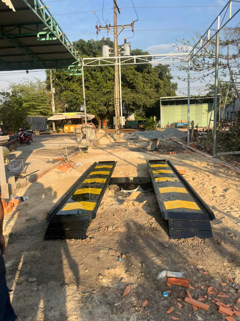 Lắp đặt cầu nâng rửa xe 1 trụ chuyên nghiệp