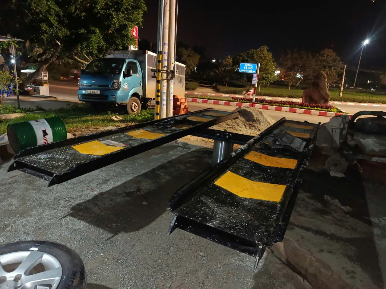 Bàn giao cầu nâng 1 trụ tại Gia Lai