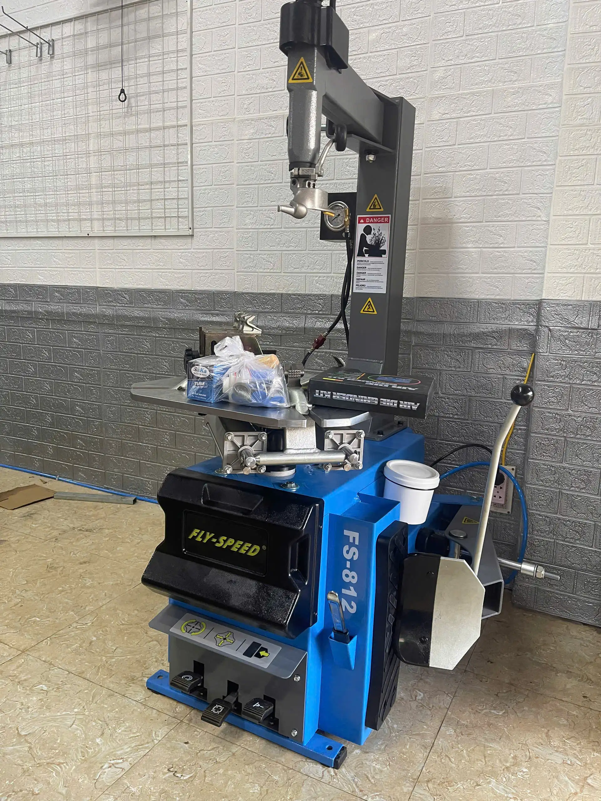 máy tháo lốp FLY-SPEED FS-812