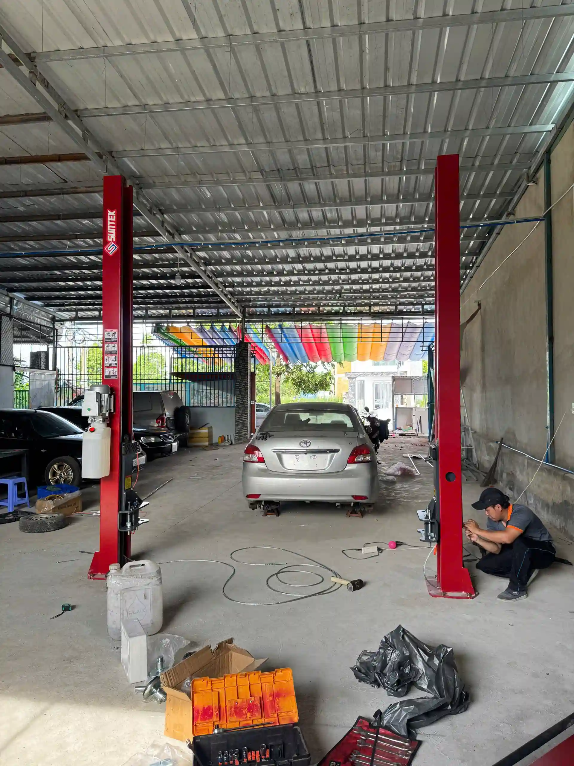 Thi công lắp đặt cầu nâng chuyên nghiệp