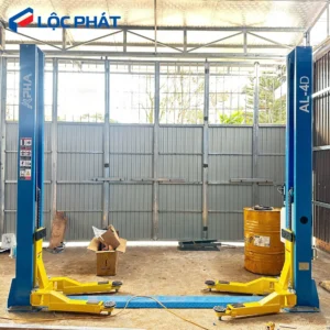 Cầu Nâng 2 Trụ Hình lắp đặt thực tế tại xưởng, chưa có xe