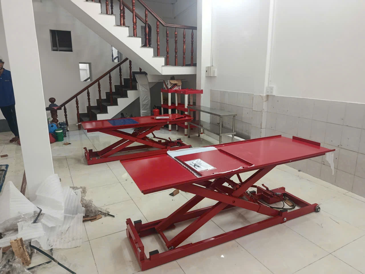 hệ thống thủy lực bàn nâng hạ xe máy