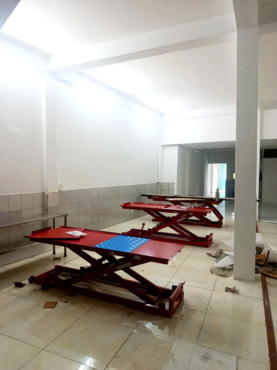 bàn nâng xe máy tại tphcm