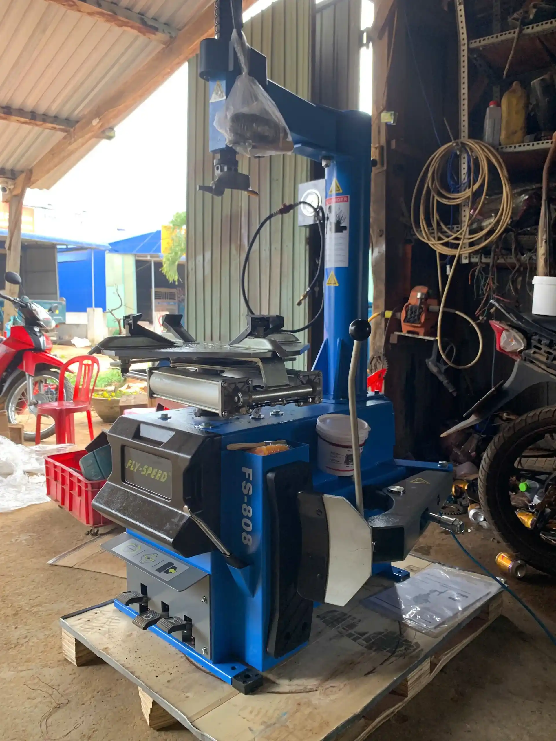 Nghiệm thu thiết bị sửa xe tại Kbang