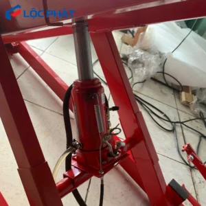 Piston nâng thủy lực bàn nâng xe máy điện cơ, kết cấu chắc chắn, vận hành ổn định.