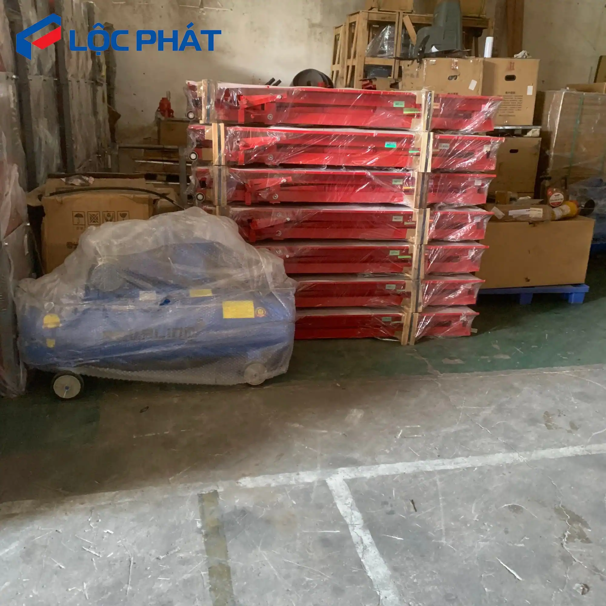 tổng kho bàn nâng hạ xe máy