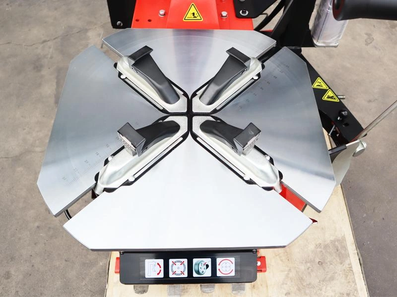 Cần phụ tỳ đè CP-4 trên máy ra vào lốp