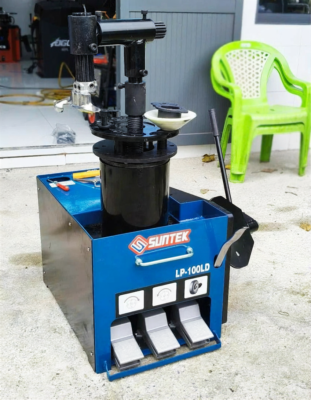 Máy Ra Vào Lốp Ô Tô Lưu Động Bằng Khí Nén SUNTEK LP-100LD