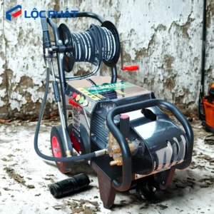 Máy rửa xe cao áp SUNTEK LP S2200 công suất 2200W, áp lực 130Bar, piston sứ Ø20mm, dây 15m.