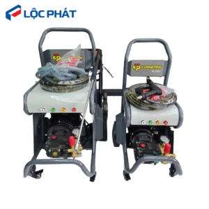Hai máy rửa xe LOPATEL WL-25S2 đặt cạnh nhau, hiển thị rõ thiết kế và phụ kiện.
