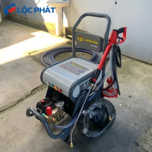 Chi tiết máy rửa xe LOPATEK WL-40S4, nổi bật với động cơ 4.0kW và súng phun áp lực cao.