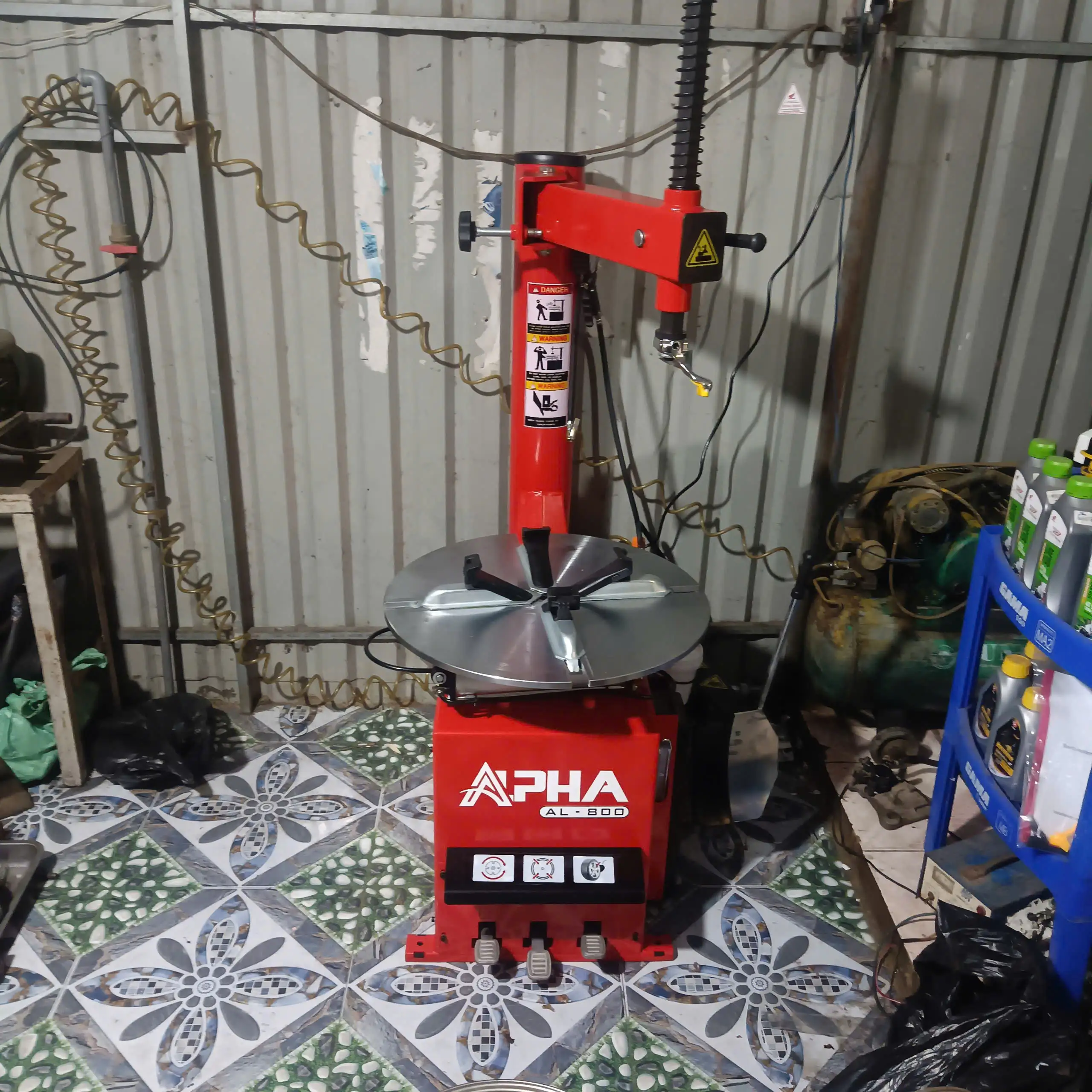 Bàn Giao Thiết Bị Máy Ra Vào Lốp Tiệm Anh Khiêm Ma Lâm Bình Thuận
