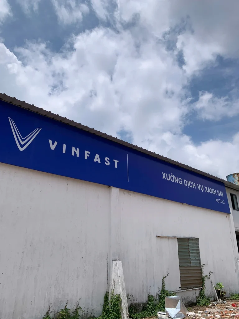 Lắp Đặt Thiết Bị Gara Tăng Nhơn Phú Cho Xưởng Dịch Vụ Xanh SM