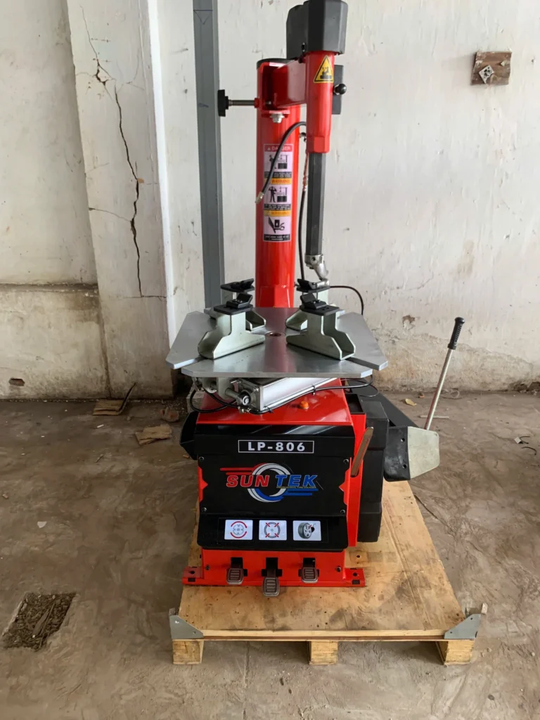 Lắp Đặt Thiết Bị Gara Tăng Nhơn Phú Cho Xưởng Dịch Vụ Xanh SM