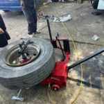 Máy ra vào lốp xe tải lưu động SUNTEK gá đặt lốp xe tải hoàn chỉnh Lộc Phát