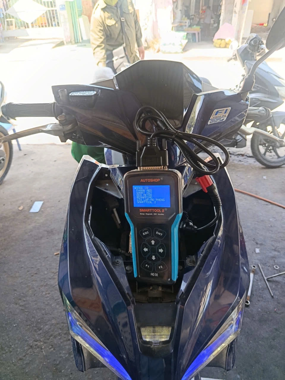 Máy đọc lỗi SMARTTOOL 2 kết nối chẩn đoán xe máy Honda FI - Thiết Bị Lộc Phát