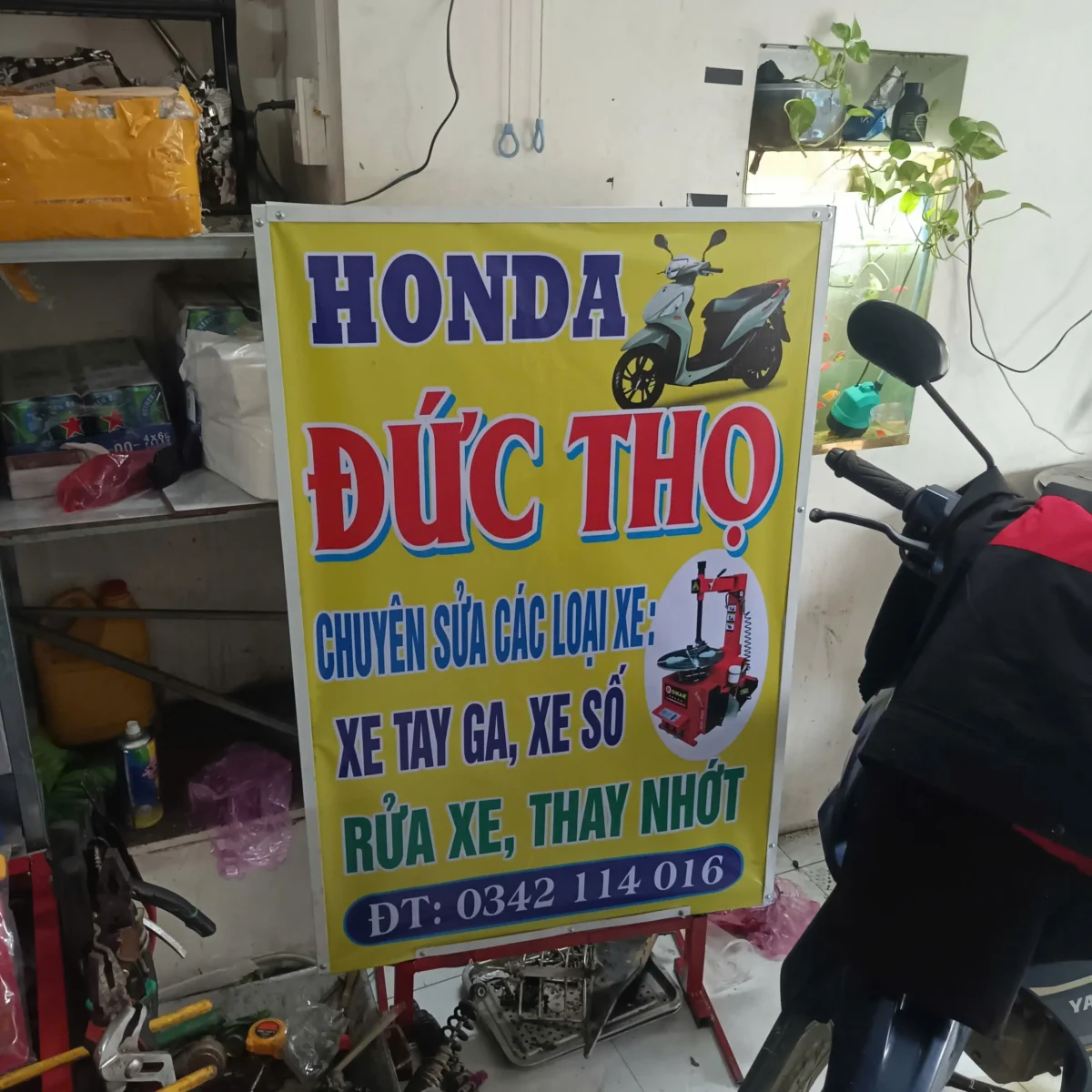 Bảng hiệu tiệm sửa xe máy Honda Đức Thọ bàn giao bởi Lộc Phát